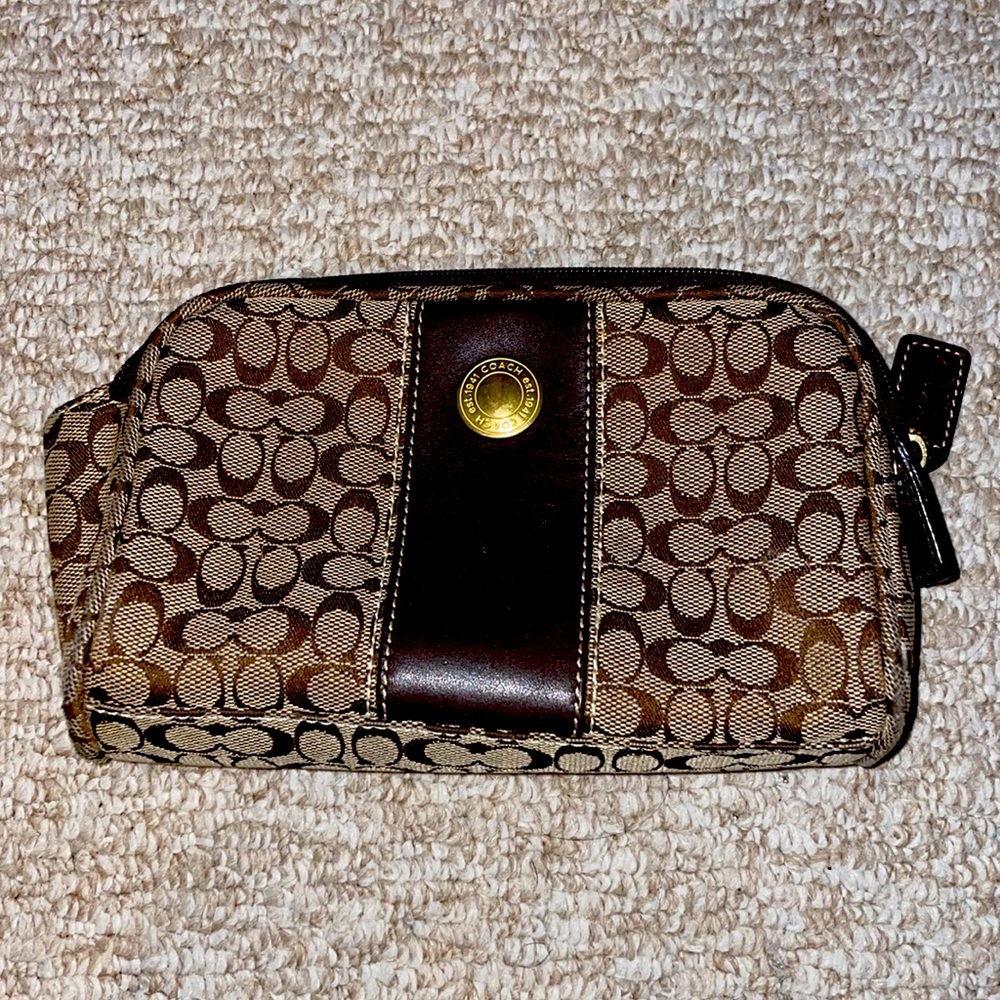 Coach pouch